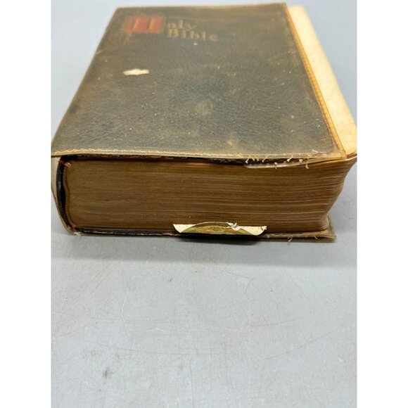 Holy Bible Catholic Edition Red Letter Illustrations published 1948-1950 READ - Picture 6 of 16